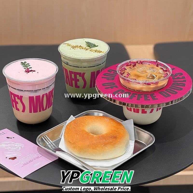 360ml Clear Plastic Coffee Cup with Custom Pink Kraft Corrugated Sleeve 9×6×9cm