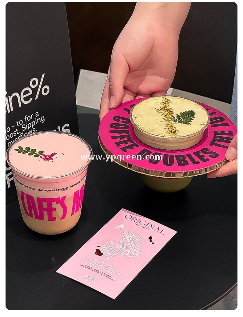 360ml Clear Plastic Coffee Cup with Custom Pink Kraft Corrugated Sleeve 9×6×9cm