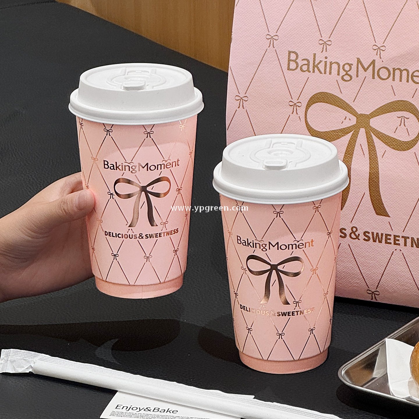 16oz Pink Bow Paper Cup – 500ml Double PE Hot & Cold Coffee Cup with Thermal Foil Non-Woven Bag Wholesale Factory