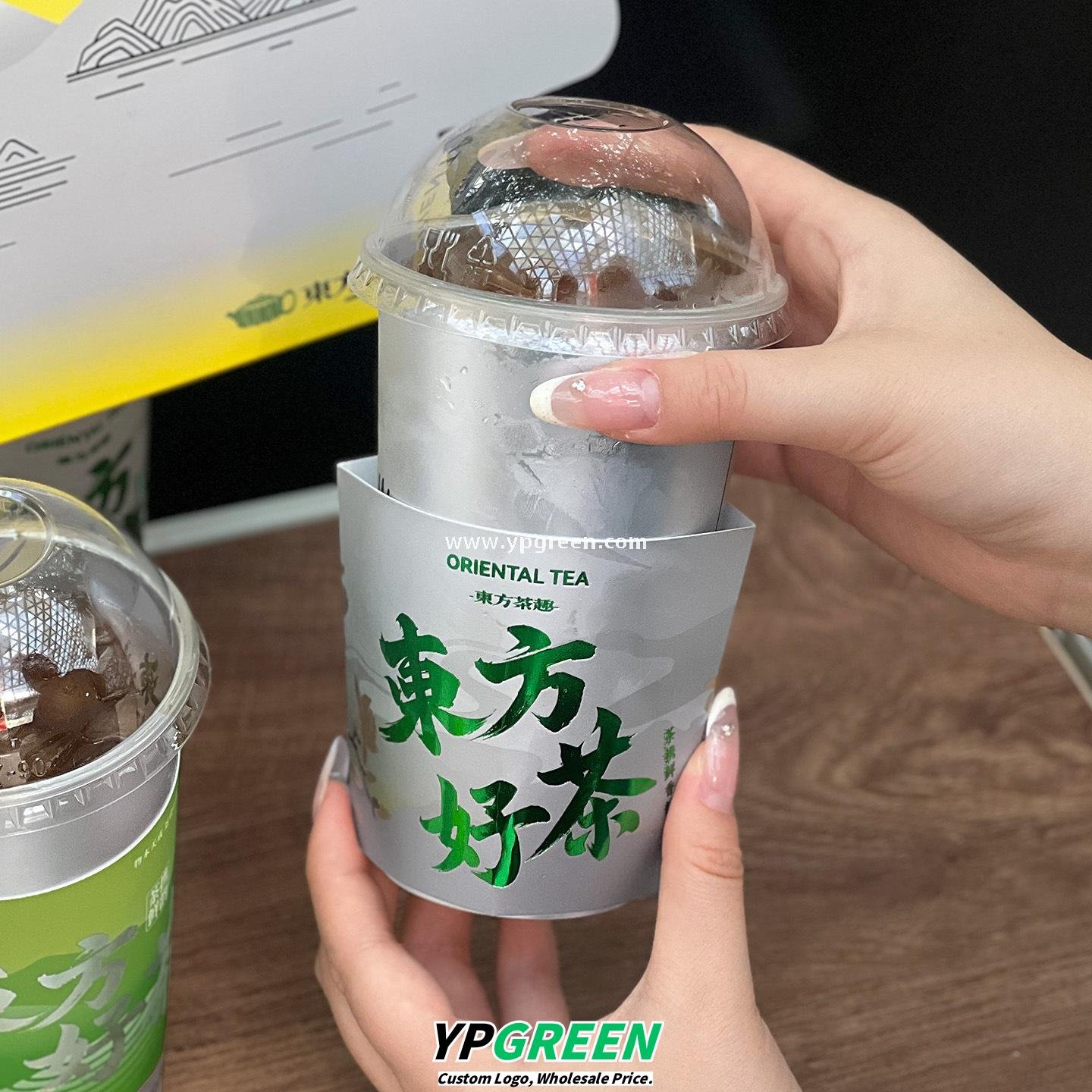 Hot Stamping Silver Cup Sleeve + 90mm PP Cup + Creative White Card Handle Holder