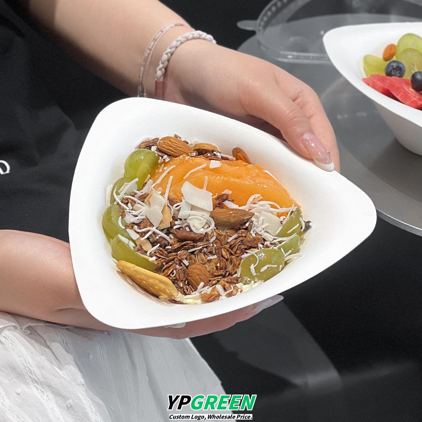 Wholesale Eco-Degradable Triangular Paper Bowls for Ice Cream and Yogurt Takeout - From Our Plant to You