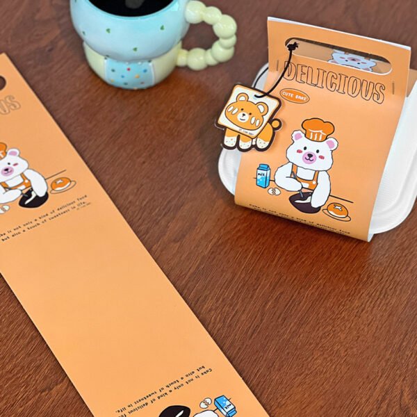Wholesale Orange Little Bear Handheld Bordered Boxes for Bakery Desserts, Bread, Bagels, and Tiramisu Takeout - Direct Sourcing Partner