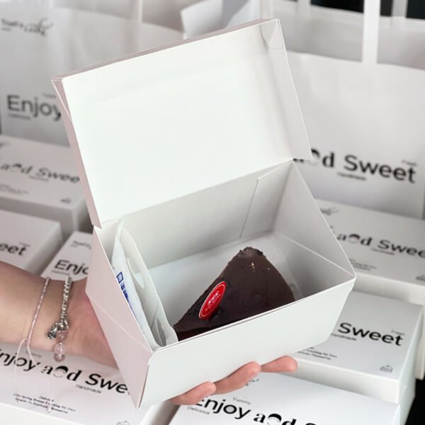 Wholesale White Rectangular Mini Boxes for Cut Layered Mousse Desserts Takeout - Bulk Pricing Available
