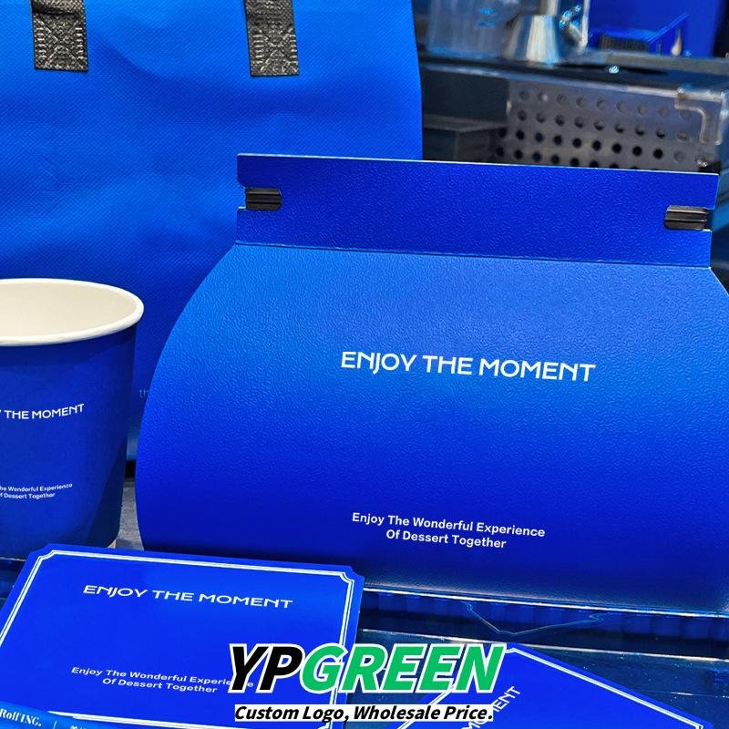 Wholesale High-End Klein Blue Cake Roll Boxes with Tray for Swiss Roll Pastry Takeout - Direct from Factory